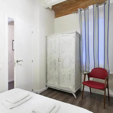 Elkano Apartment *